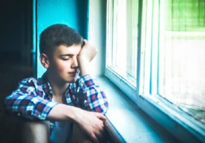 نوجوان جمع گریز