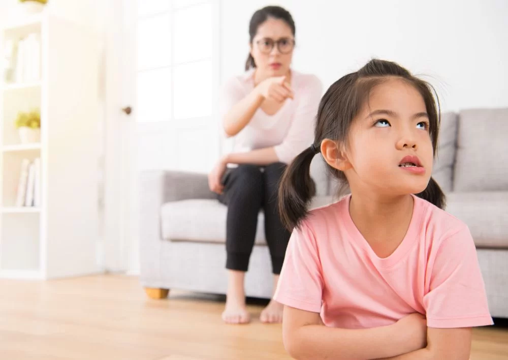 والدین سخت گیر